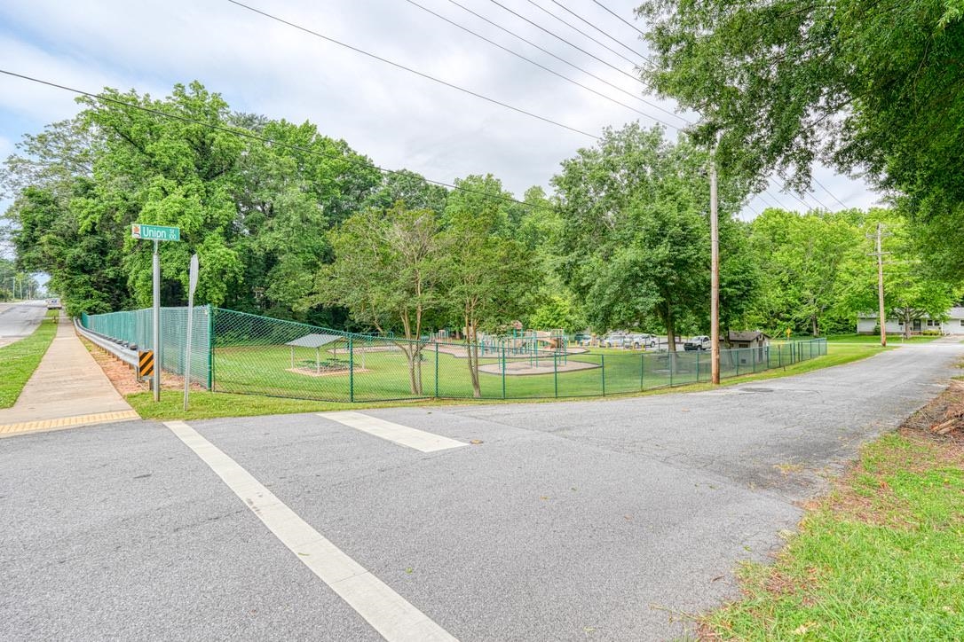 521 S Limestone Street, Gaffney, South Carolina image 42