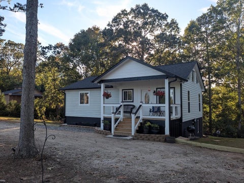 Homes For Sale - 91 Orchard Drive<br/> Inman, SC 29349