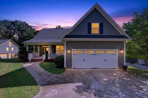 Homes For Sale - 110 Lake Bowen Dr Drive<br/> Inman, SC 29349