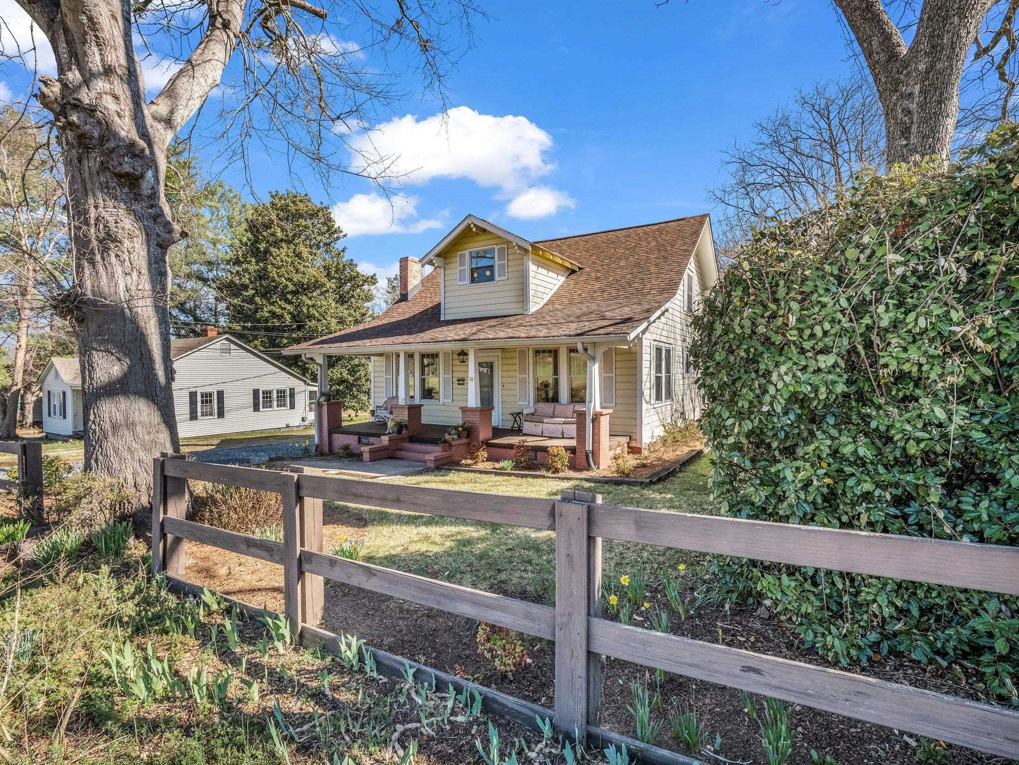 110 N Lyles Avenue, Landrum, South Carolina image 2