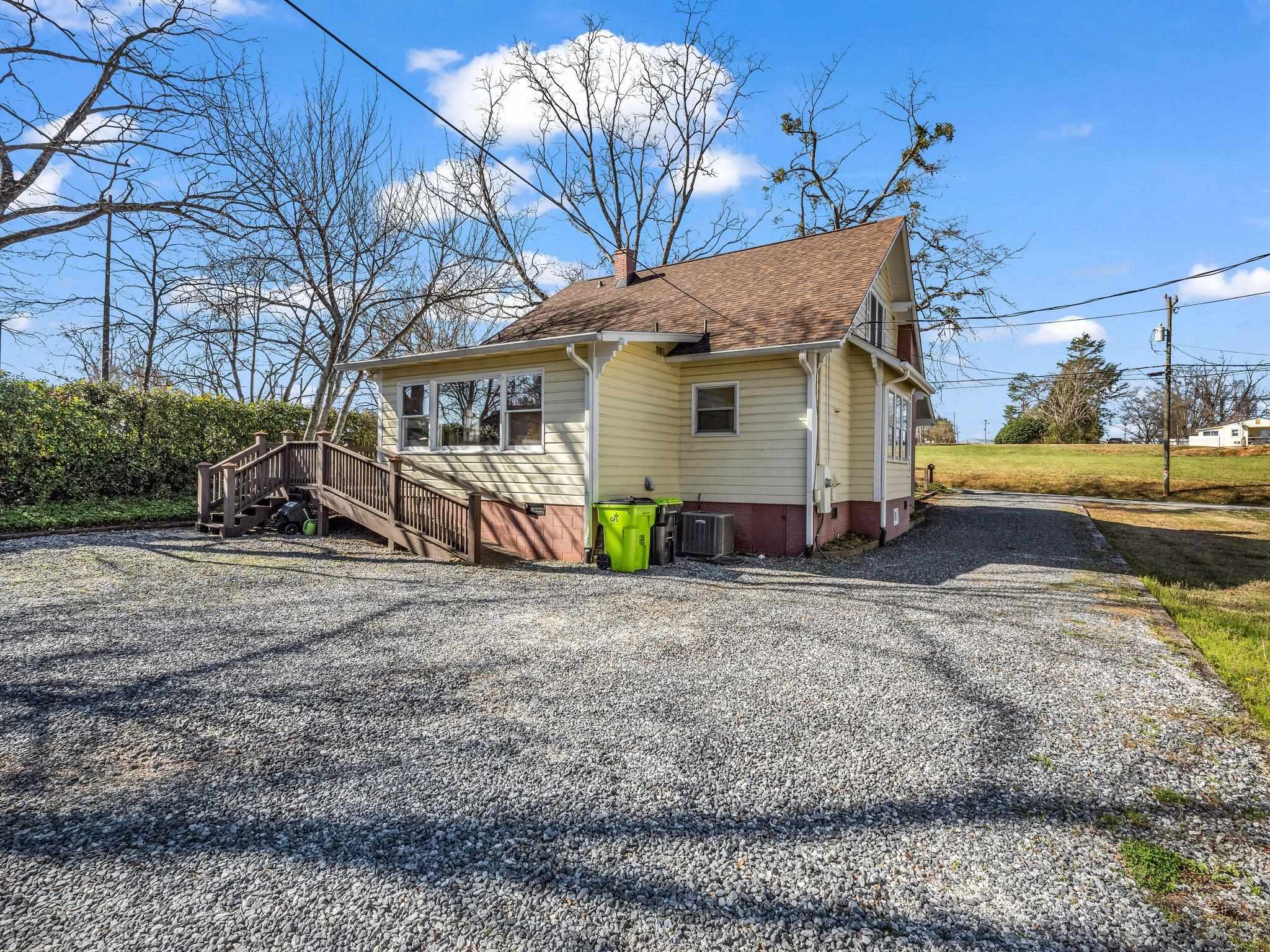 110 N Lyles Avenue, Landrum, South Carolina image 3