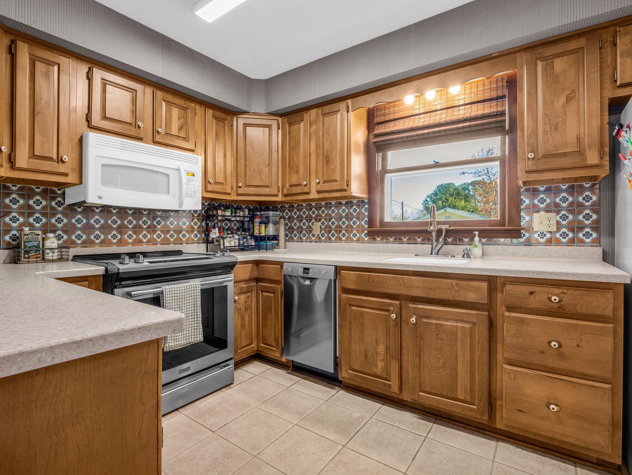 110 N Lyles Avenue, Landrum, South Carolina image 17