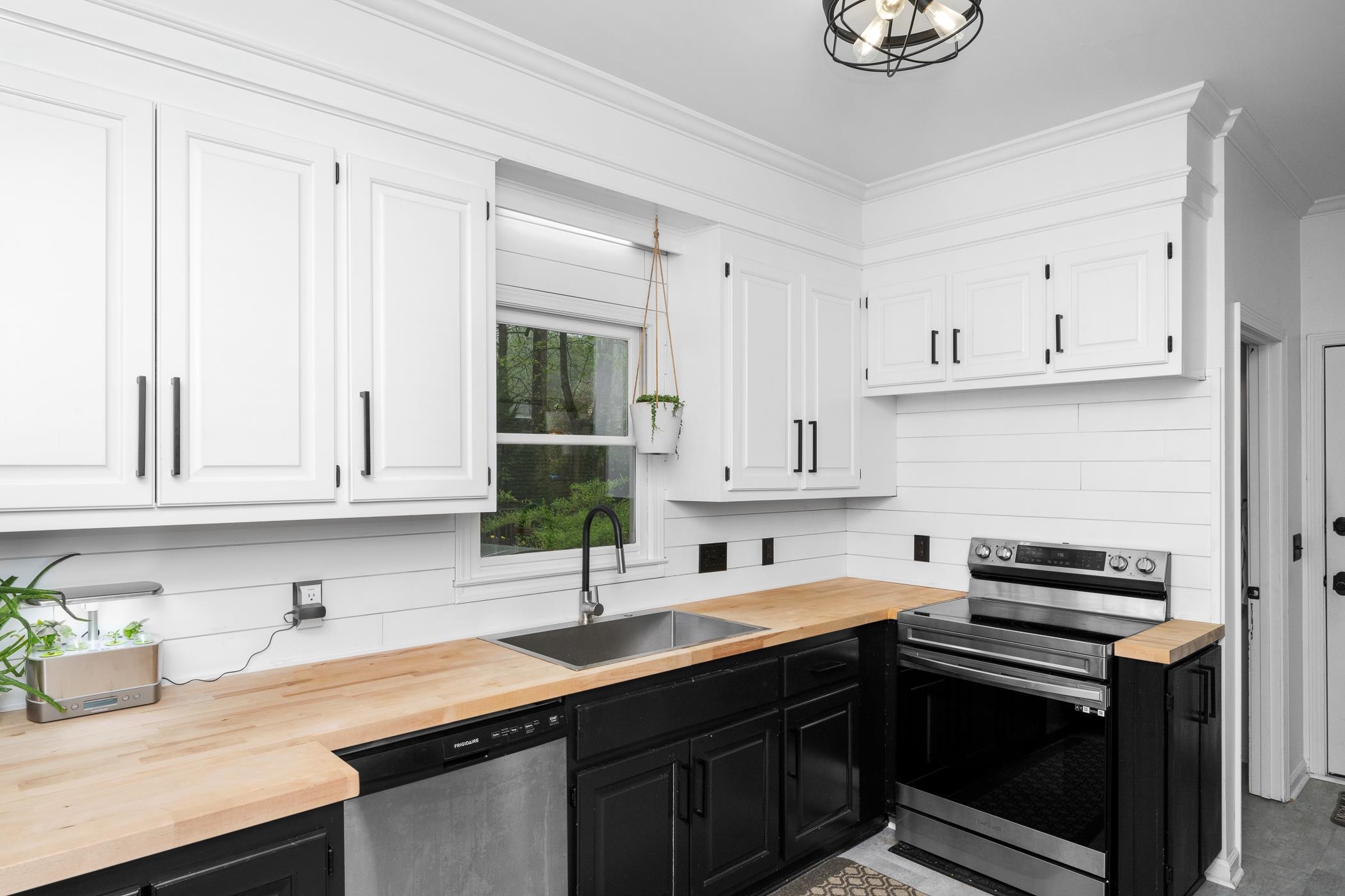 110 Melanie Lane, Greenville, South Carolina image 10