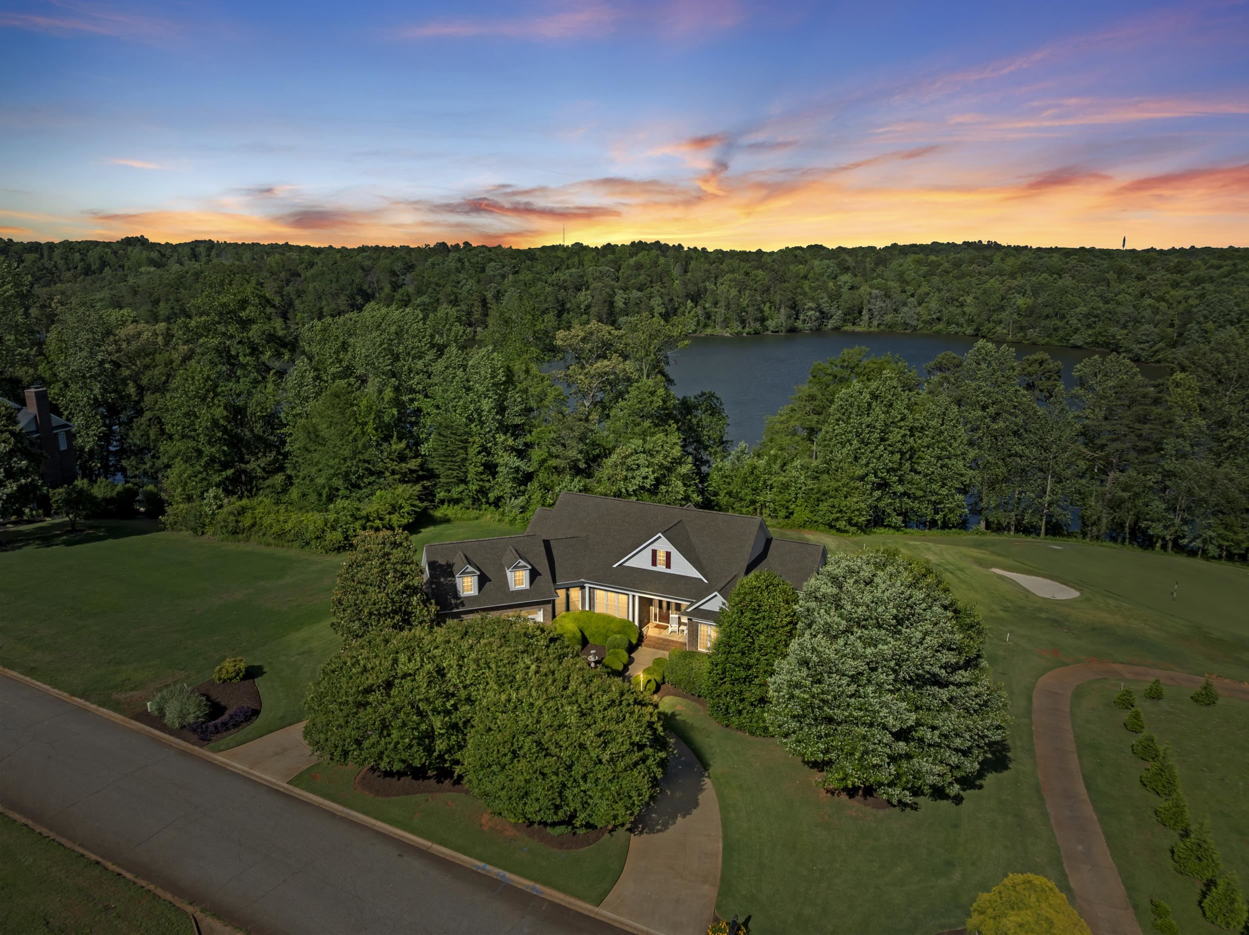 404 N Tidewater Trail, Inman, South Carolina image 1