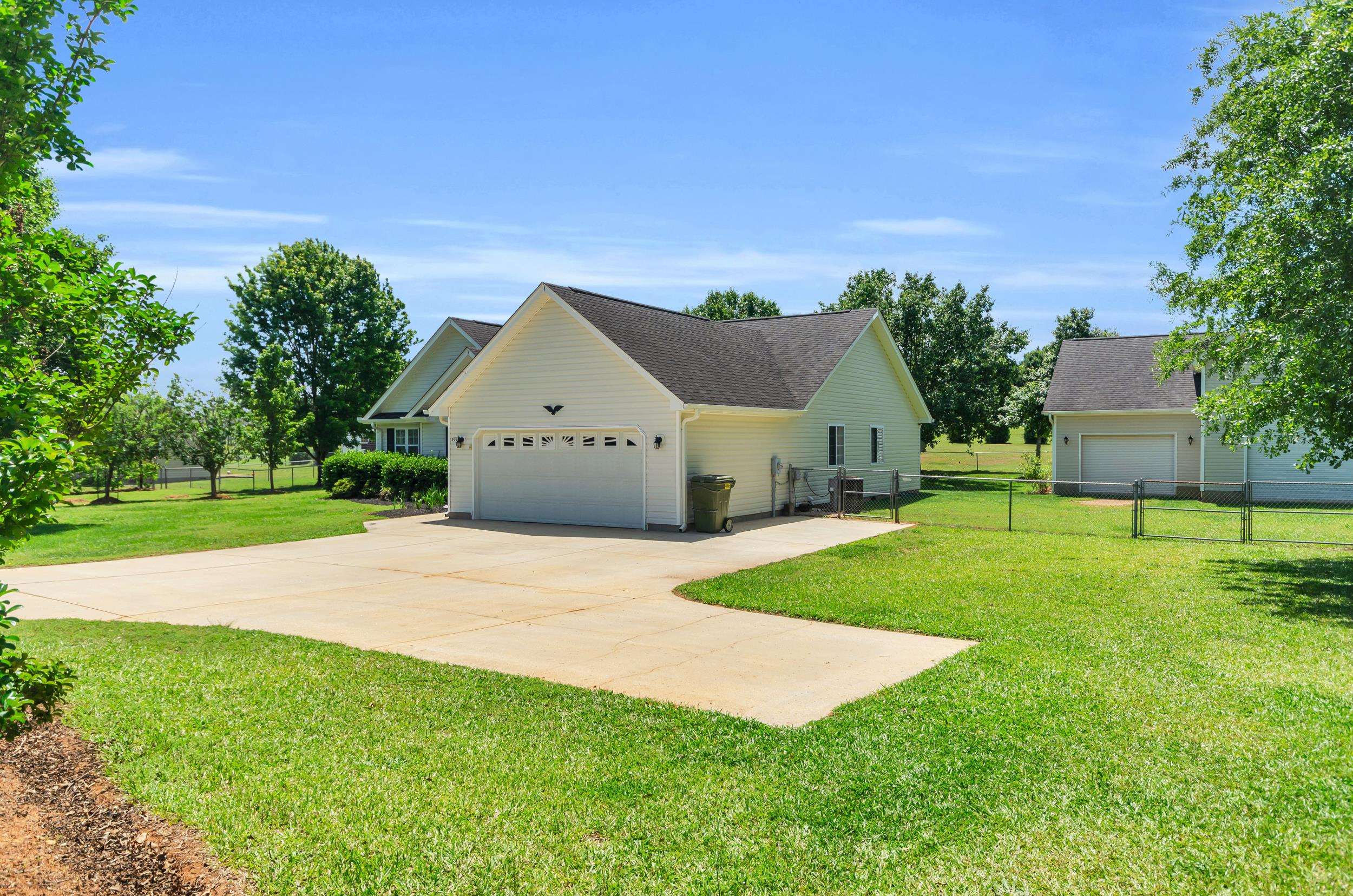 477 Perry Road, Greer, South Carolina image 2