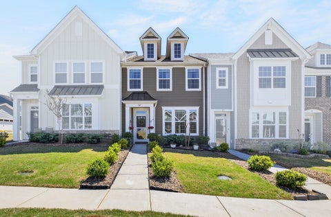 Townhouse For Sale - 307 Novelty Drive<br/> Greer, SC 29651