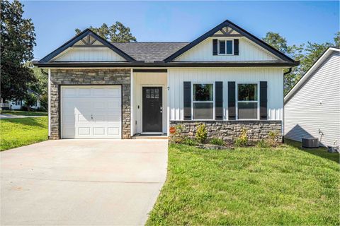 Homes For Sale - 7 Lawrence Street<br/> Inman, SC 29349