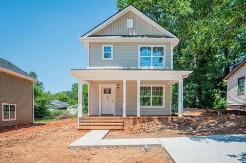Homes For Sale - 668 Saxon Avenue<br/> Spartanburg, SC 29301