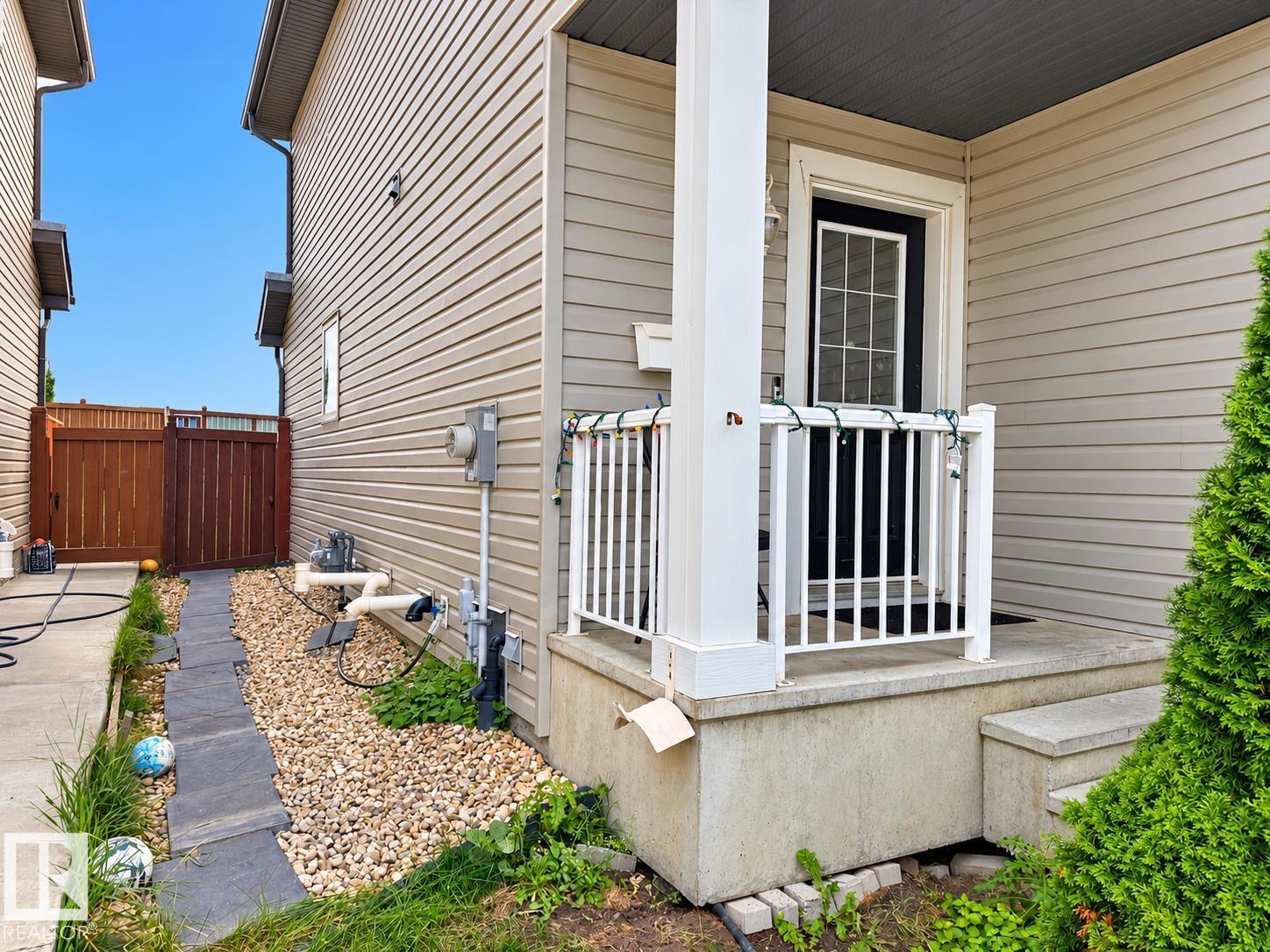 2829 18A AV NW