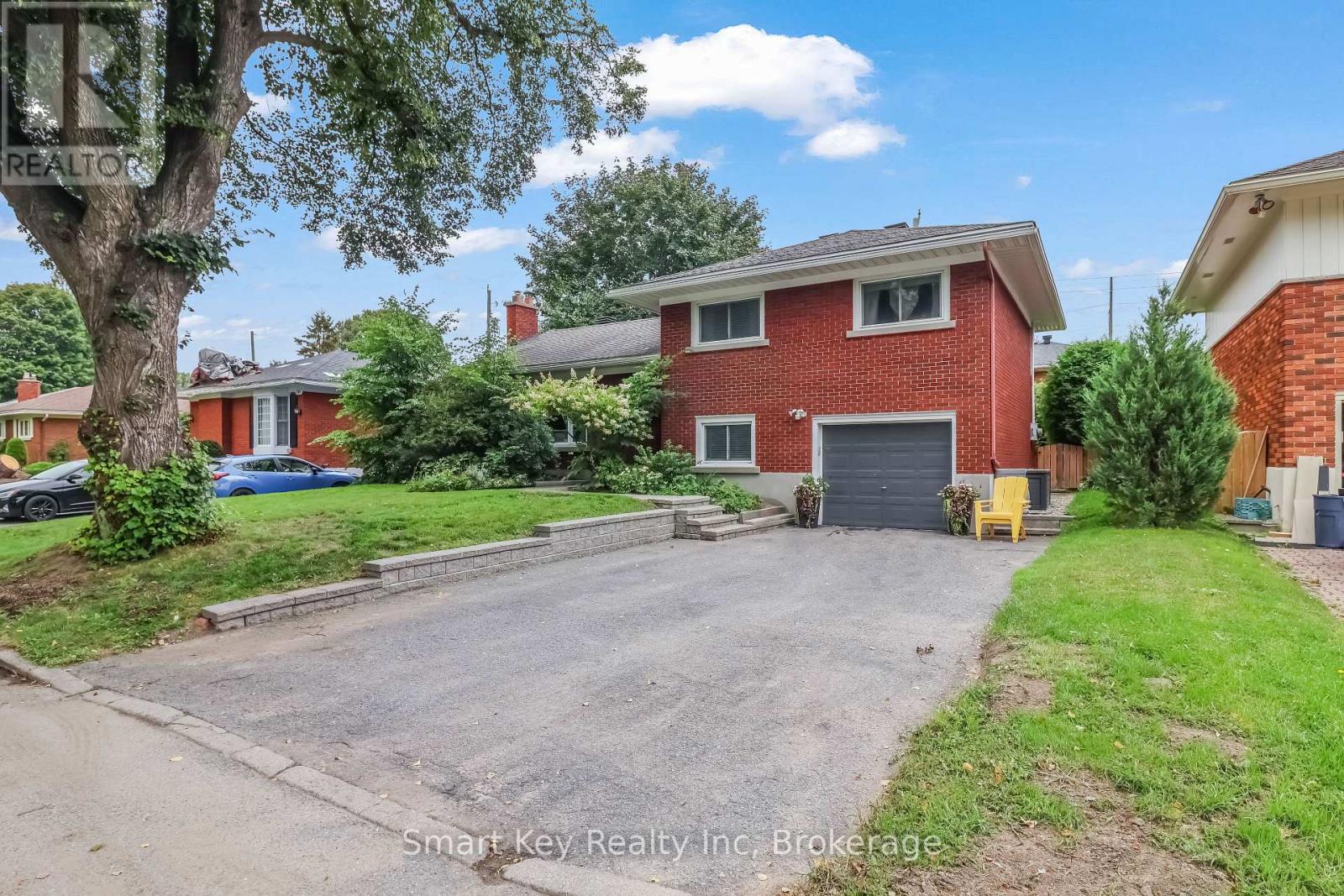 1165 CLINE CRES CRESCENT