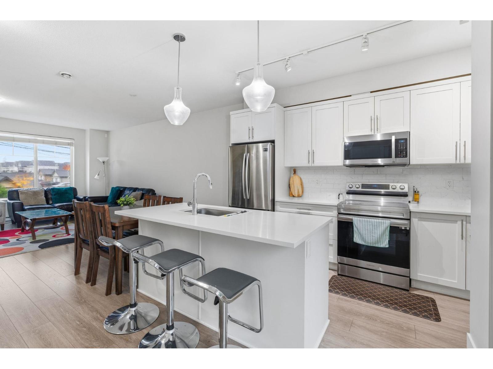 147 6030 142 STREET