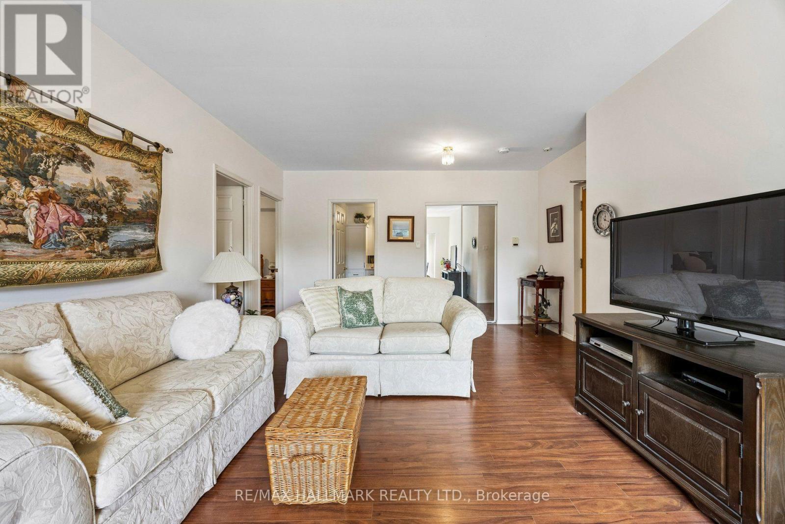 104 - 1715 KINGSTON ROAD