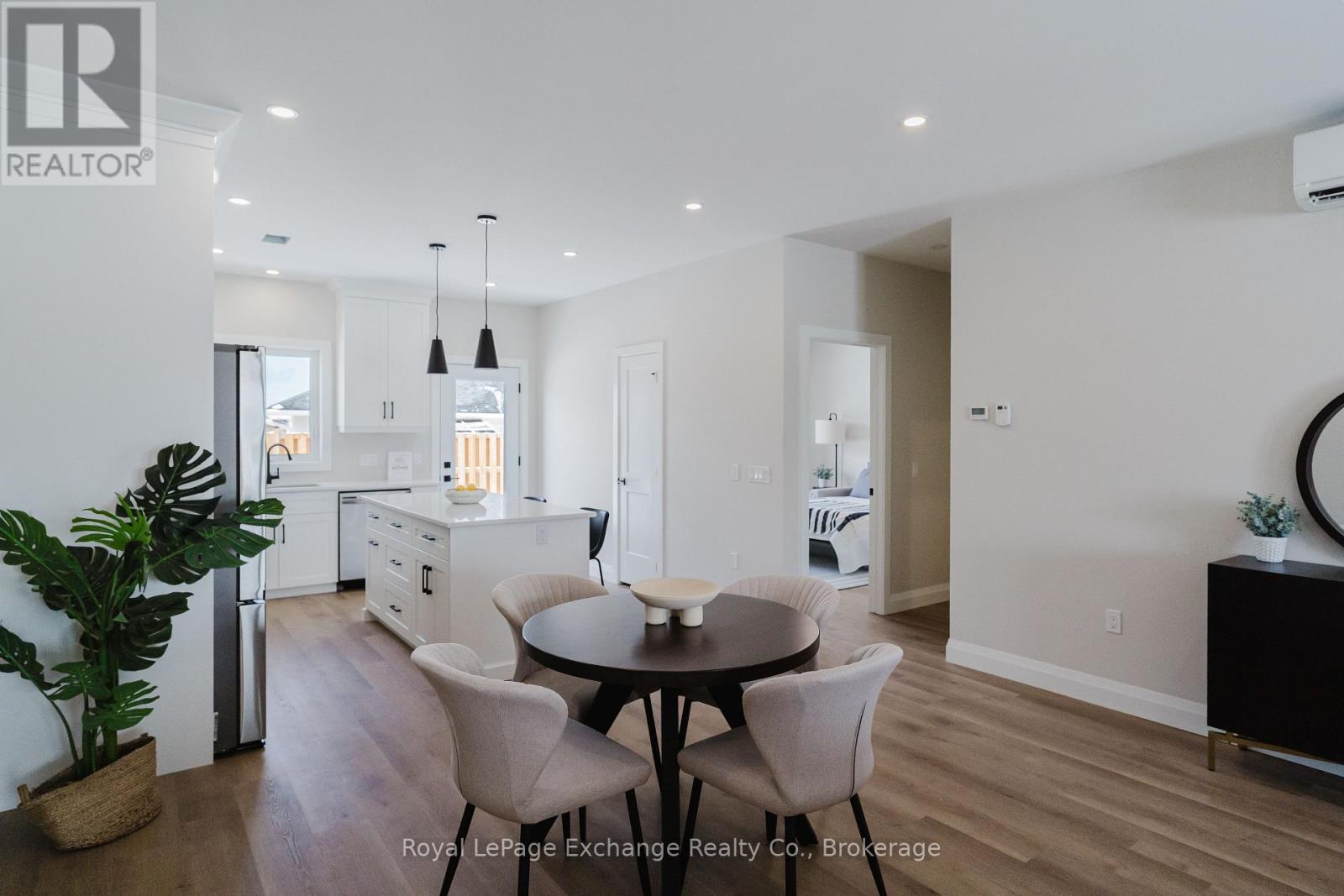 UNIT 43 - 1071 WATERLOO STREET N
