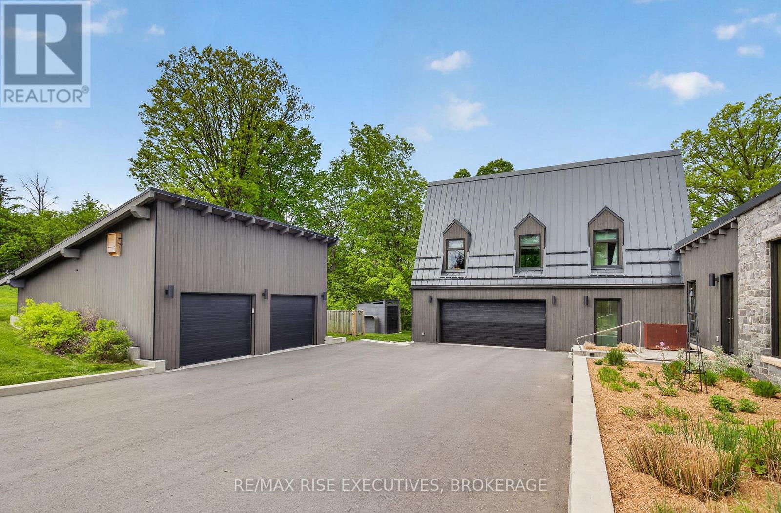 1761 COUNTY ROAD 1 E