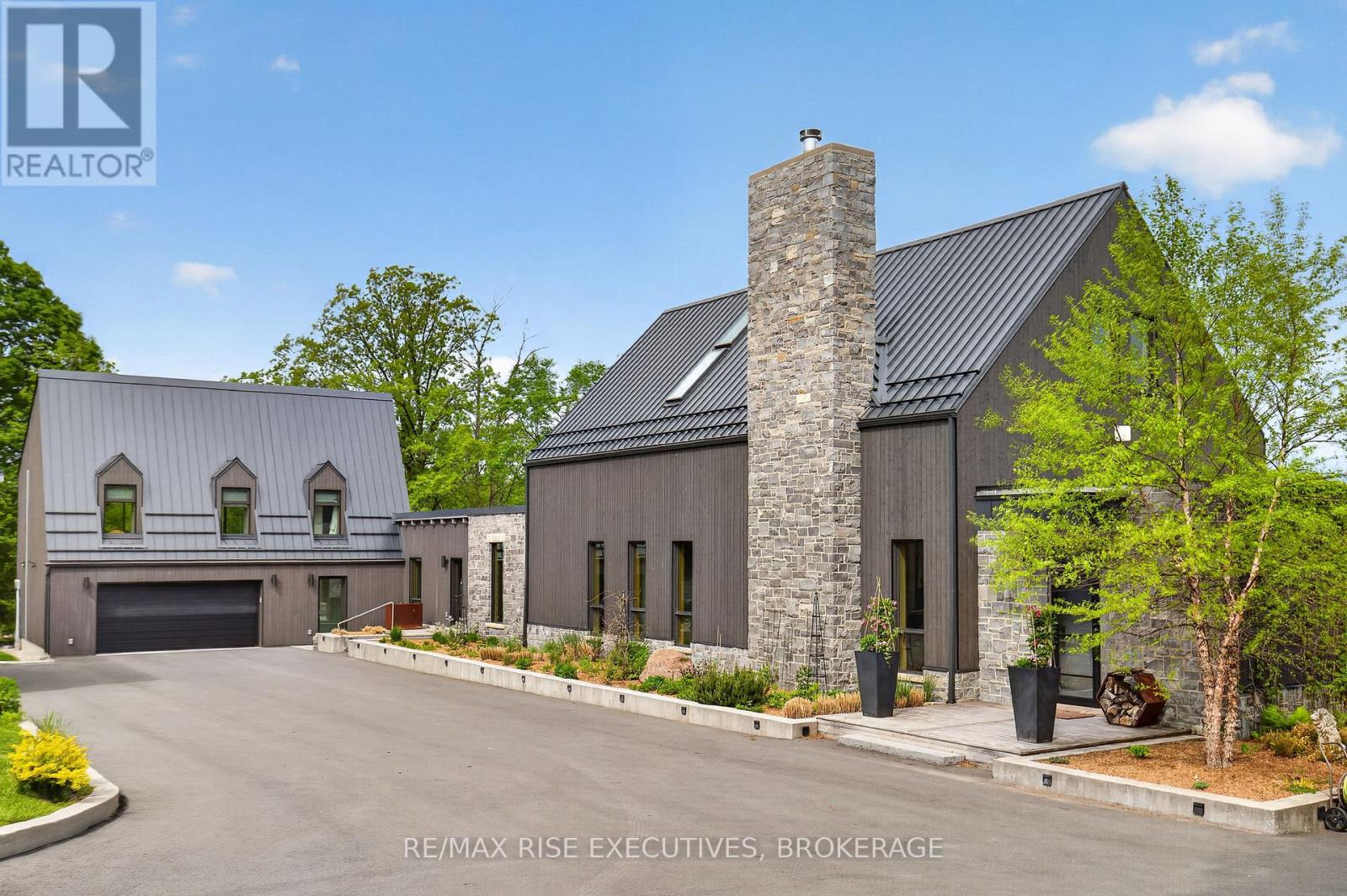 1761 COUNTY ROAD 1 E