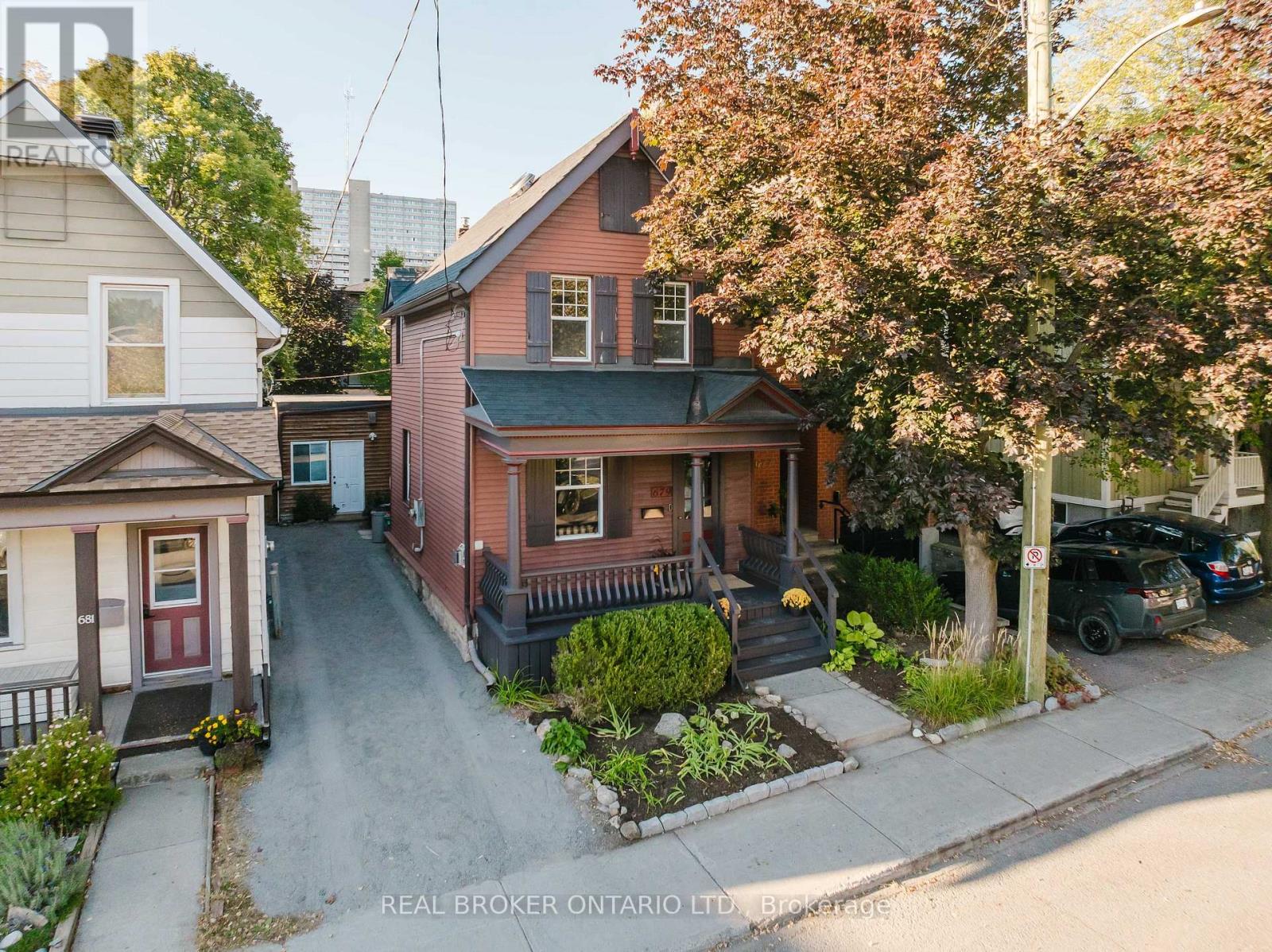 679 COOPER STREET