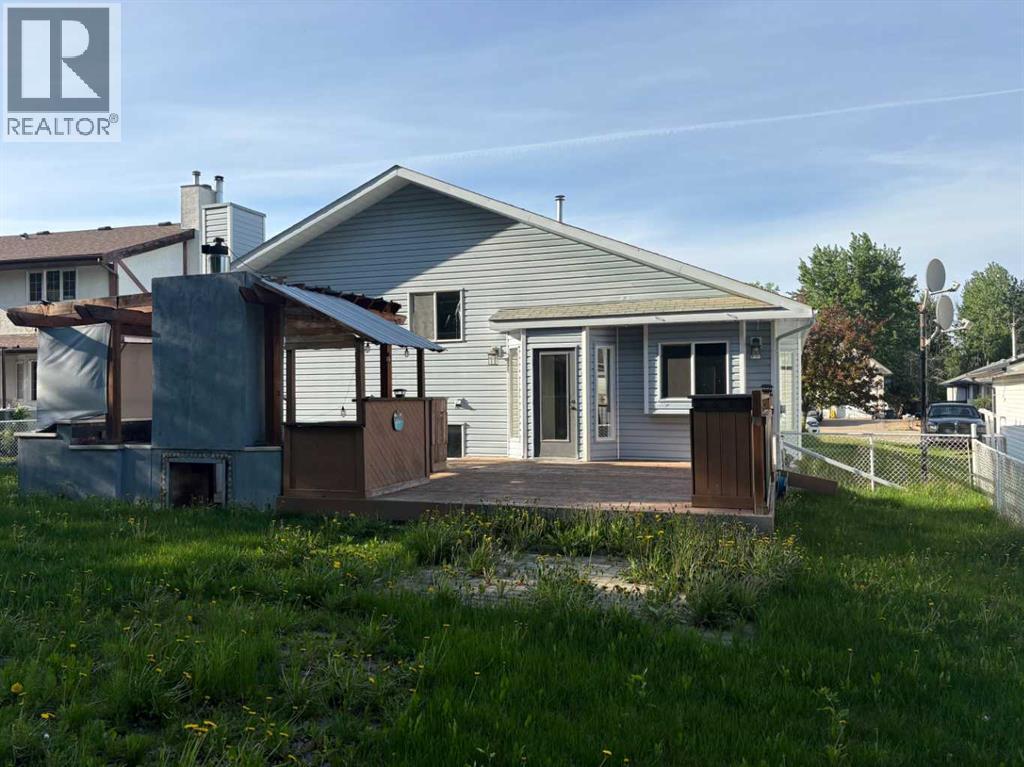 307 8 Avenue - Photo 2