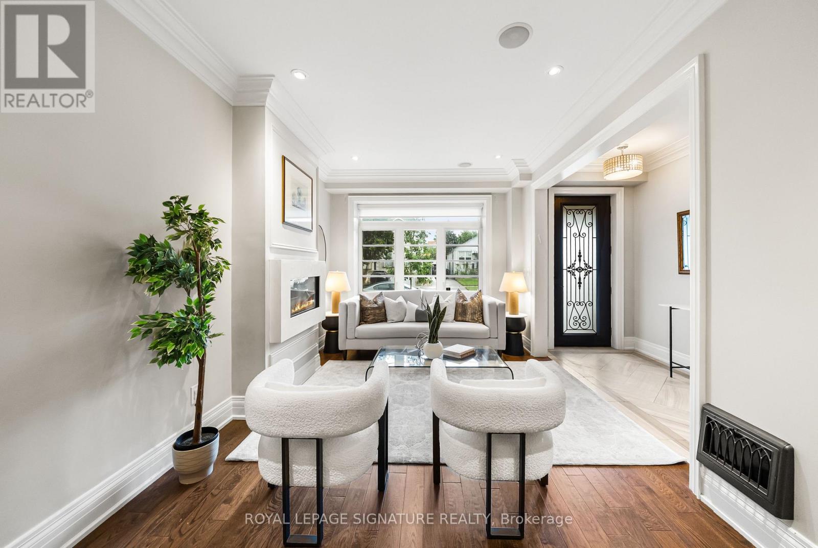 39 REGINA AVENUE