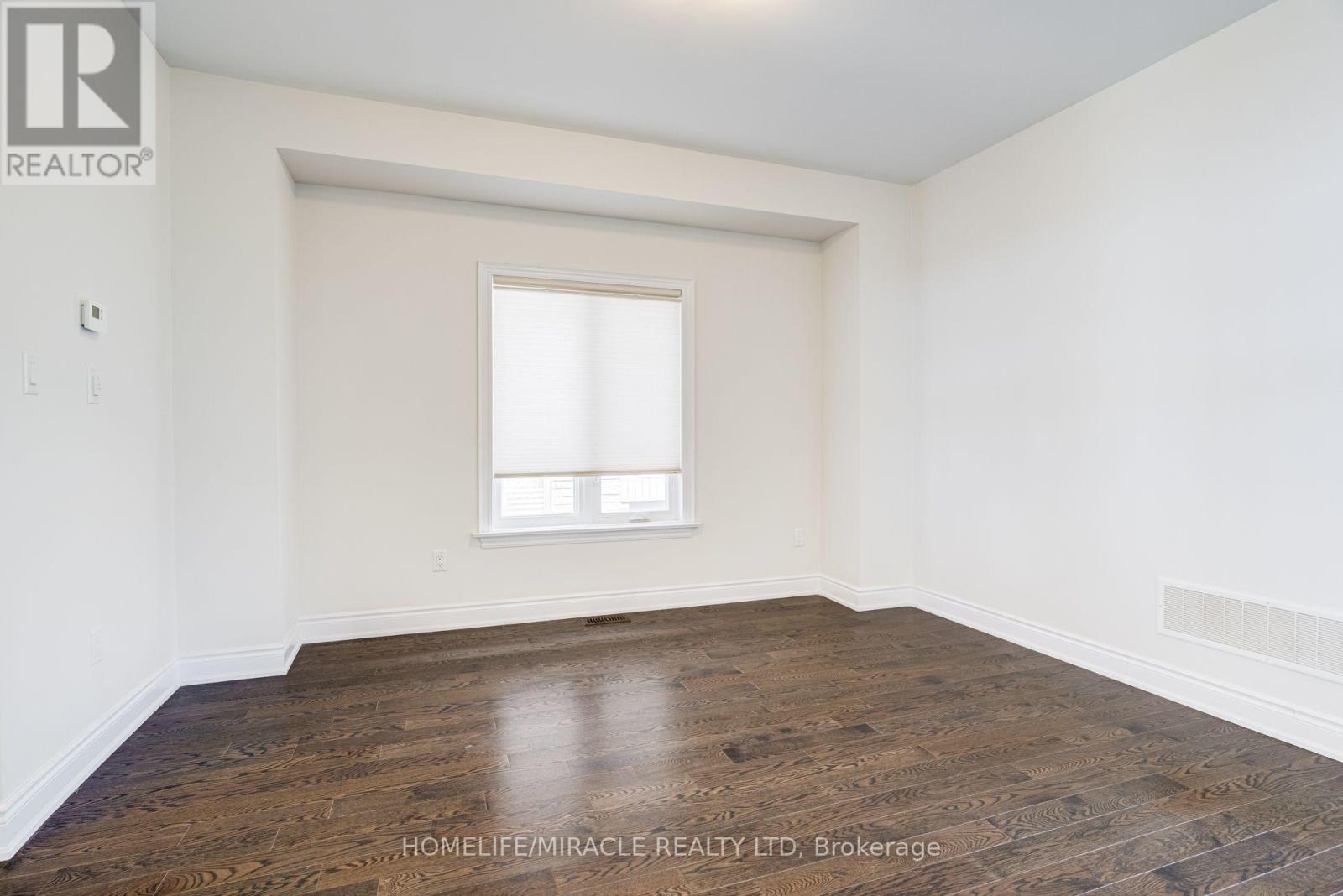 25 LORNE THOMAS PLACE