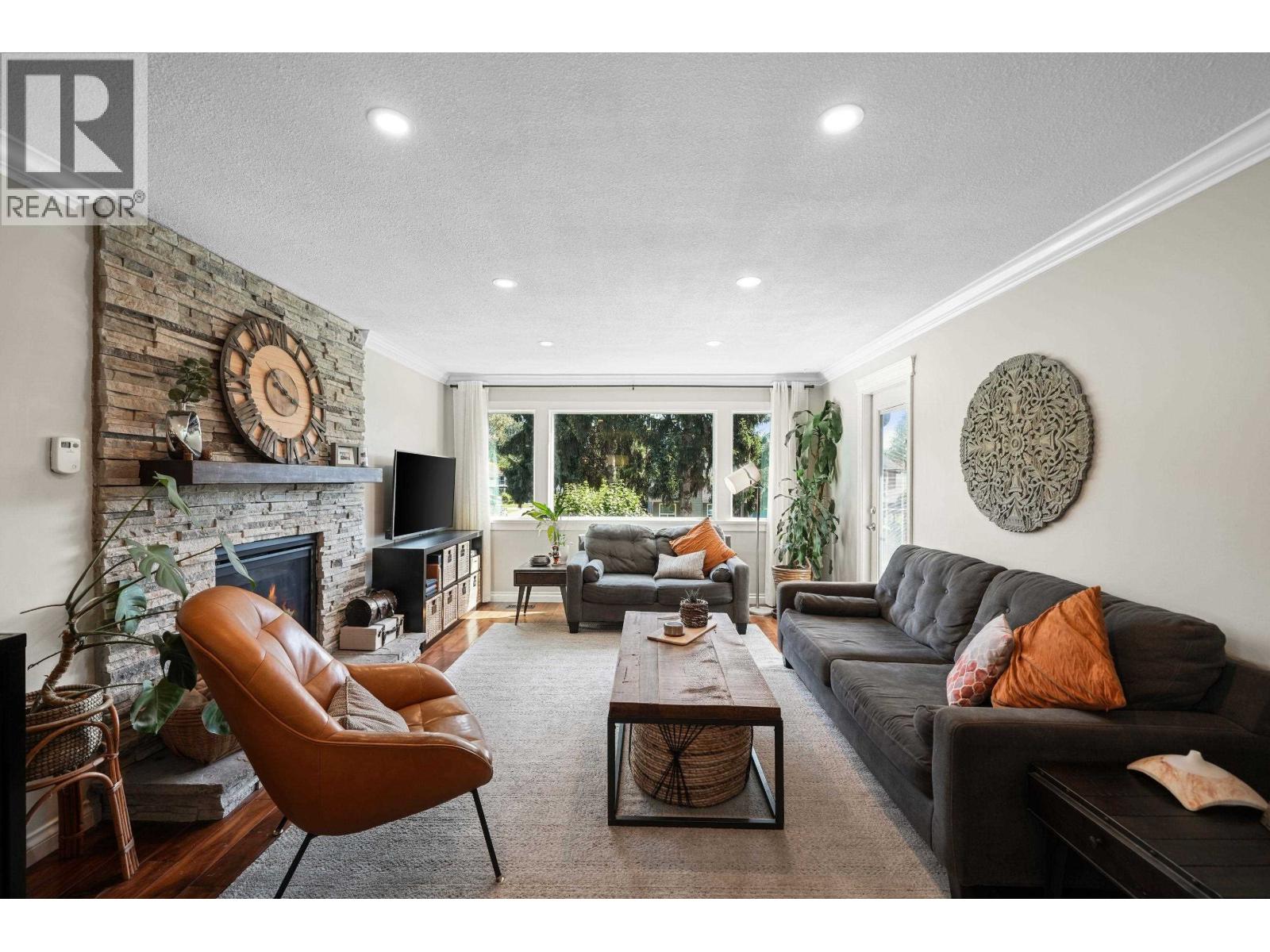 1737 ANDERSON WAY