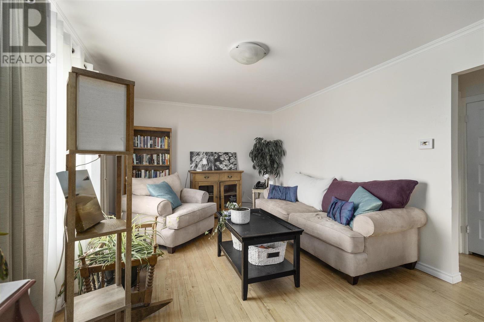 138 Bellevue Ave - Photo 4
