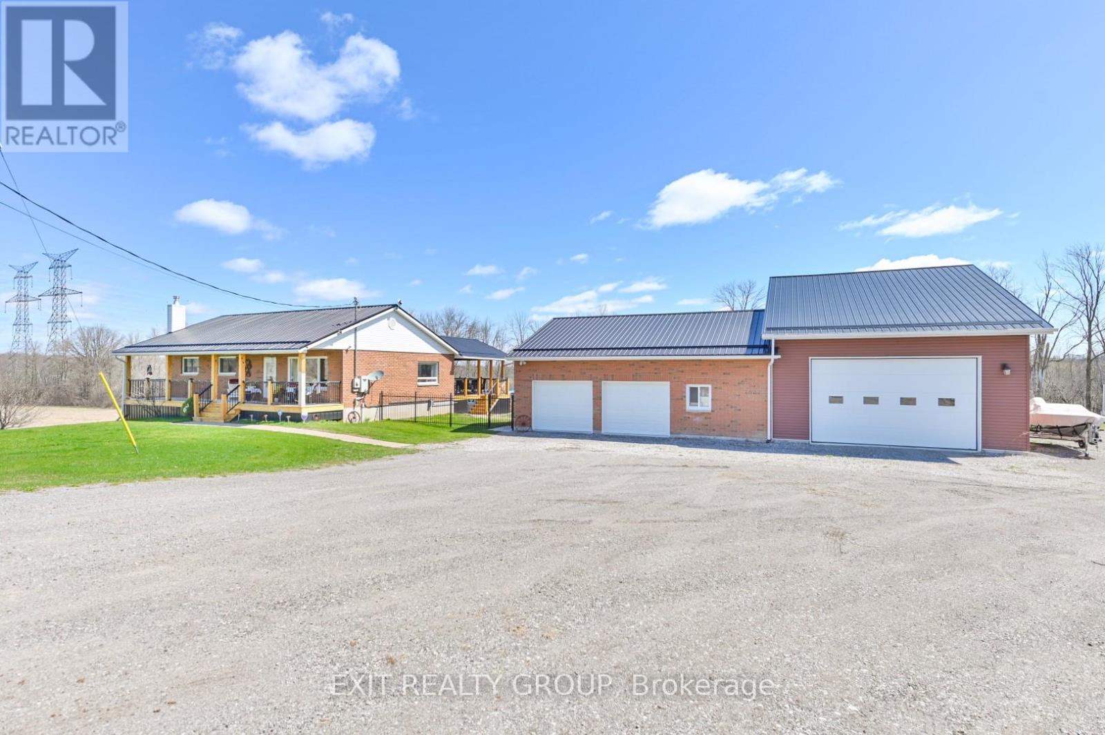1690 WALLBRIDGE LOYALIST ROAD - Photo 2