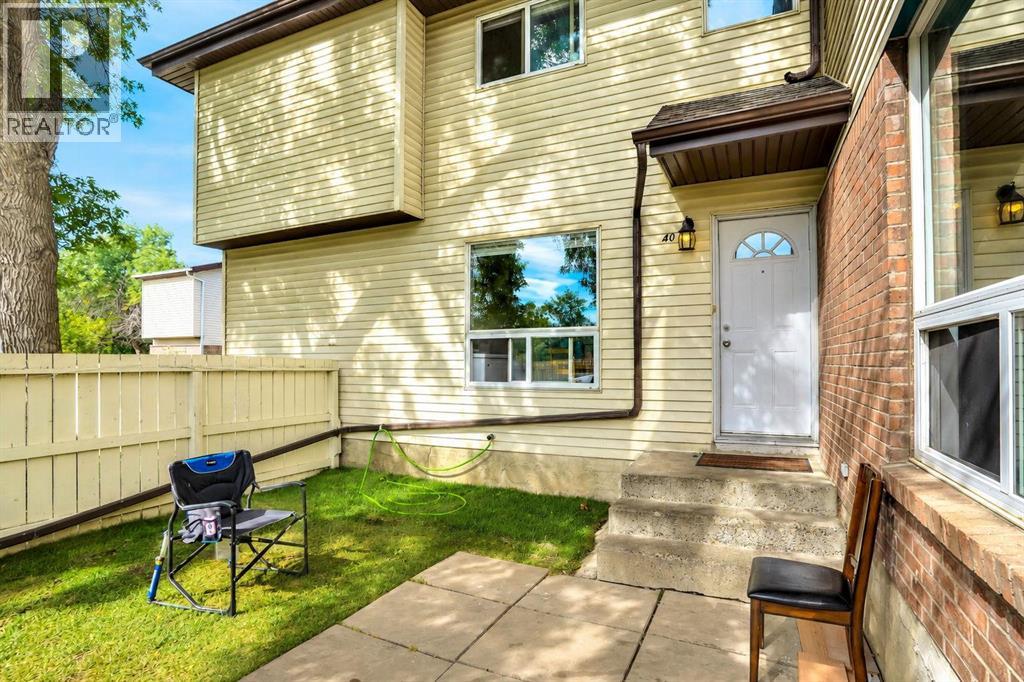 40, 32 Whitnel Court NE