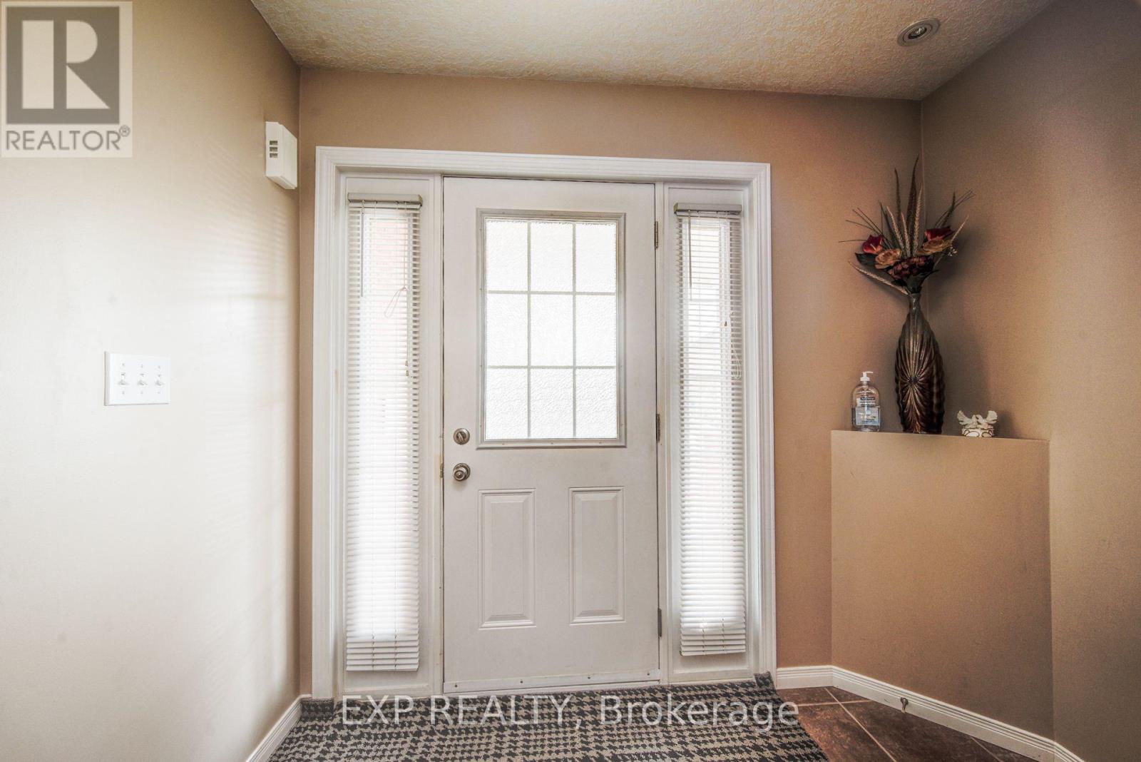 124 UDVARI CRESCENT