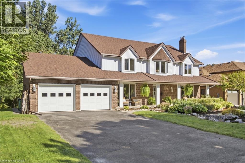 527 ANNDALE Court