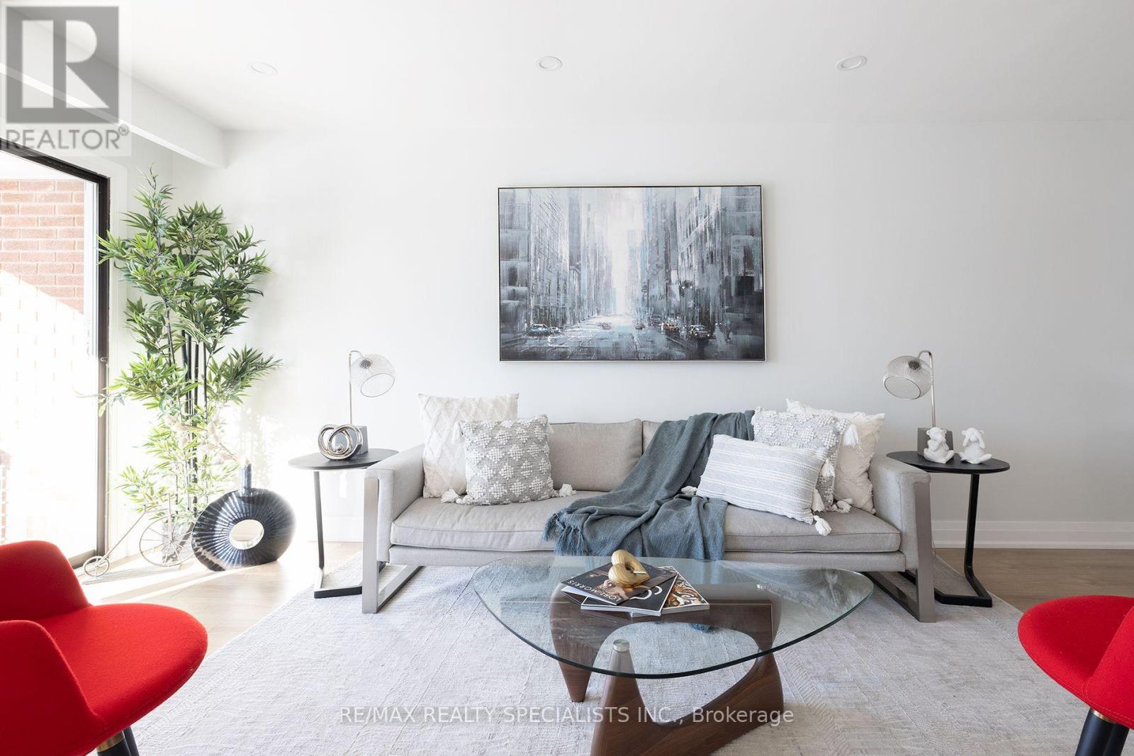 UPPER - 4279 WOODINGTON DRIVE