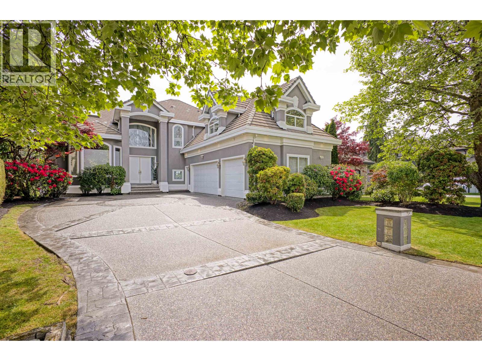 2556 PALISADE CRESCENT