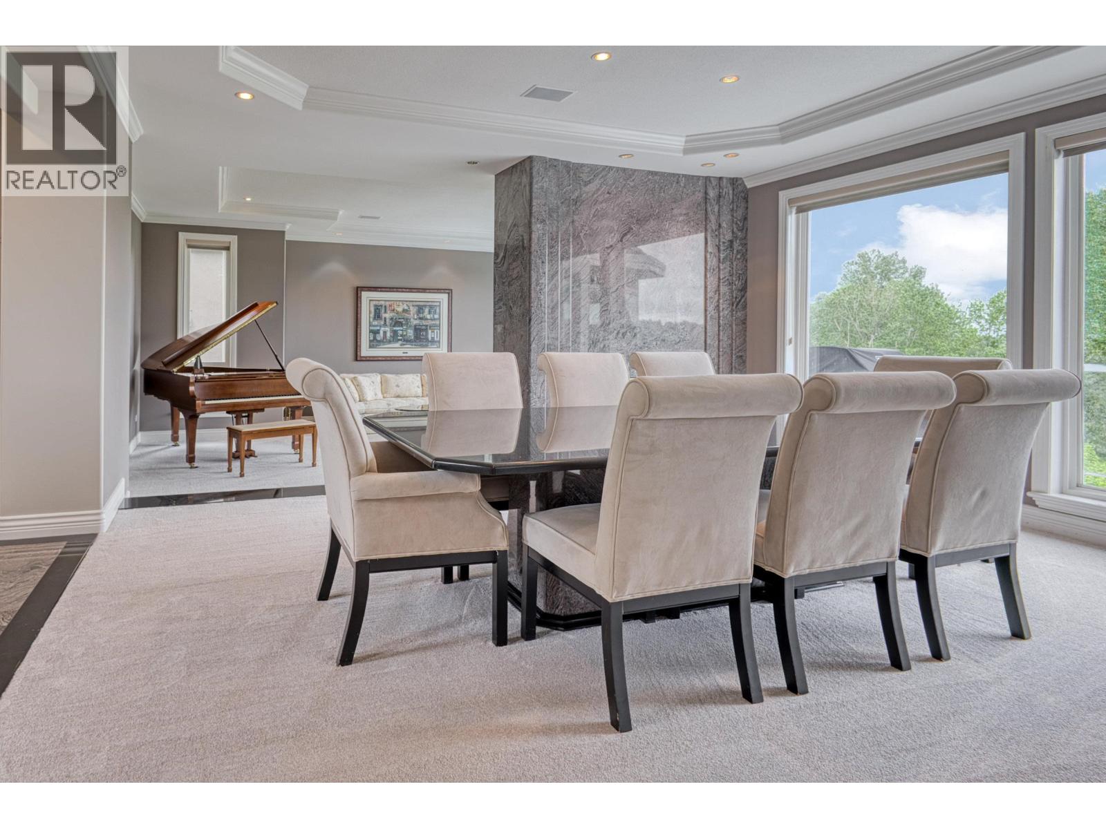 2556 PALISADE CRESCENT