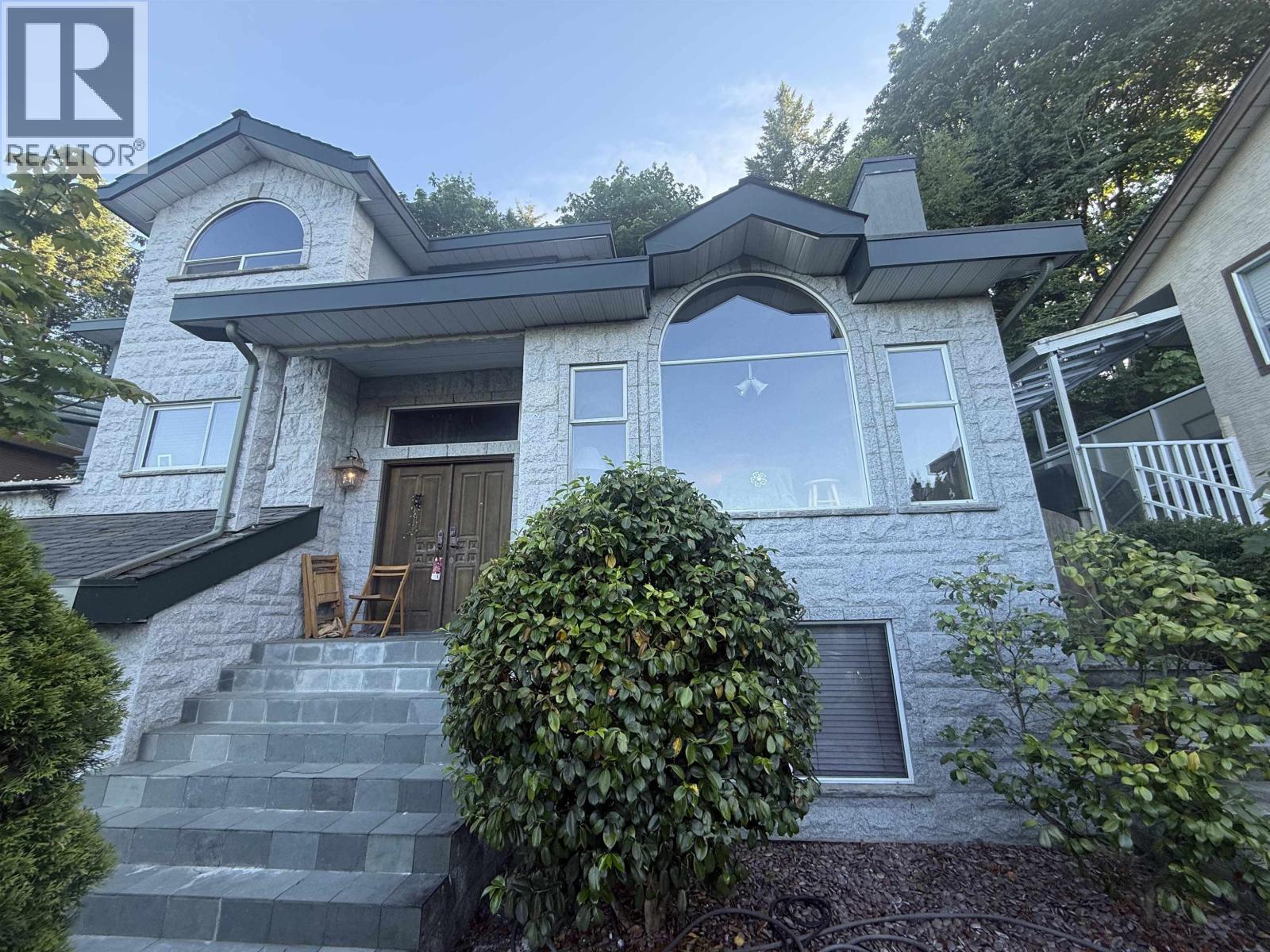 19 BURRARD CRESCENT