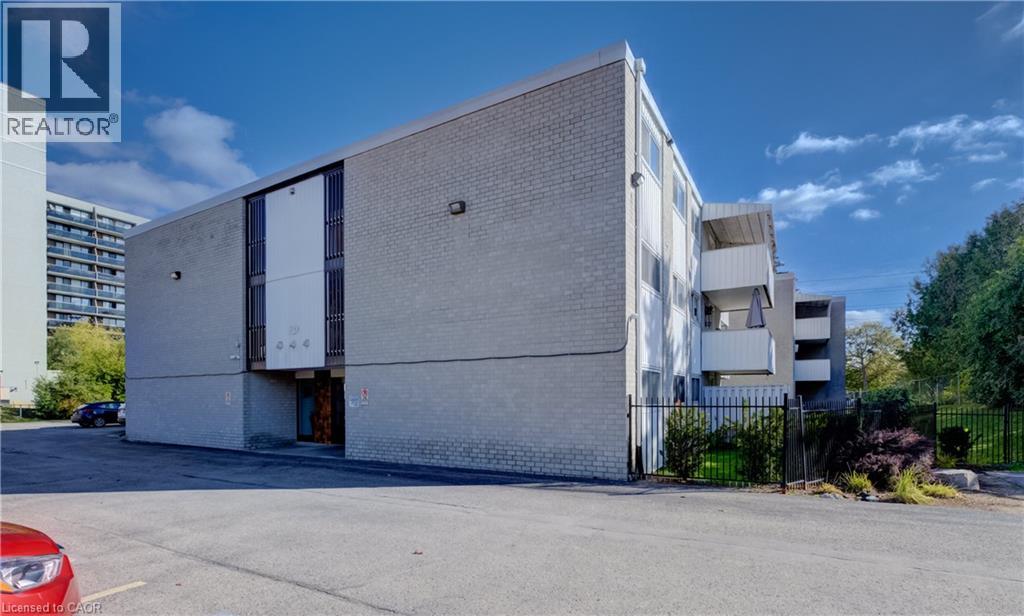 24 MOOREGATE Crescent Unit# 202