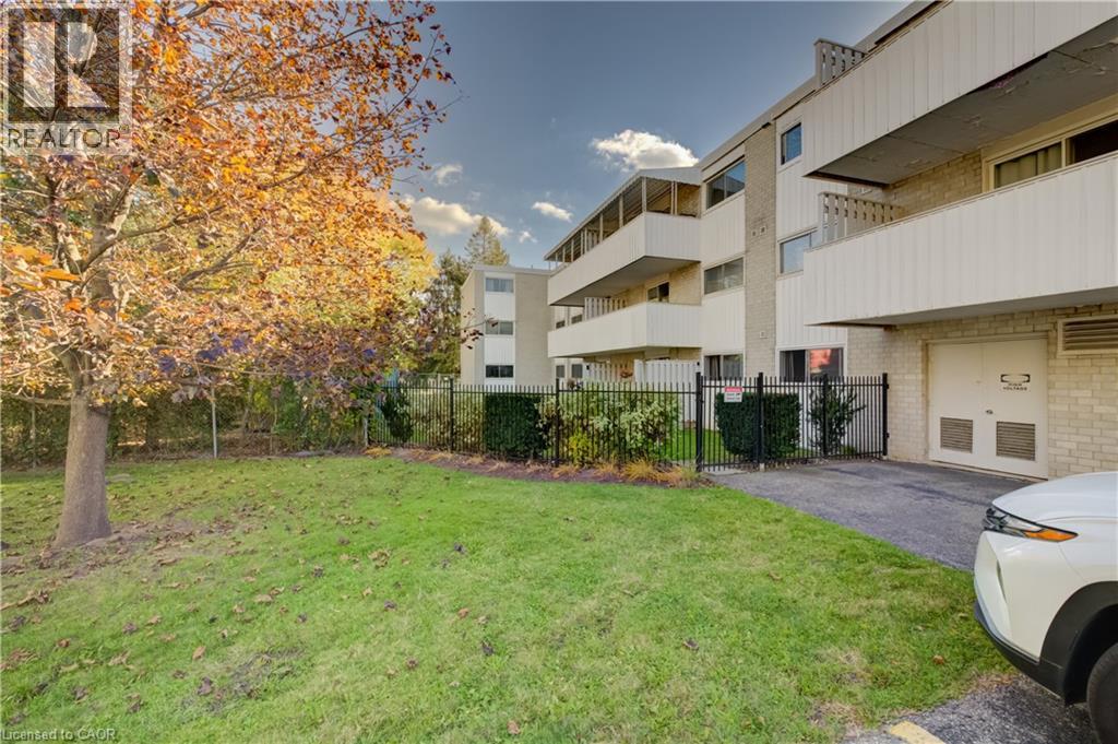 24 MOOREGATE Crescent Unit# 202