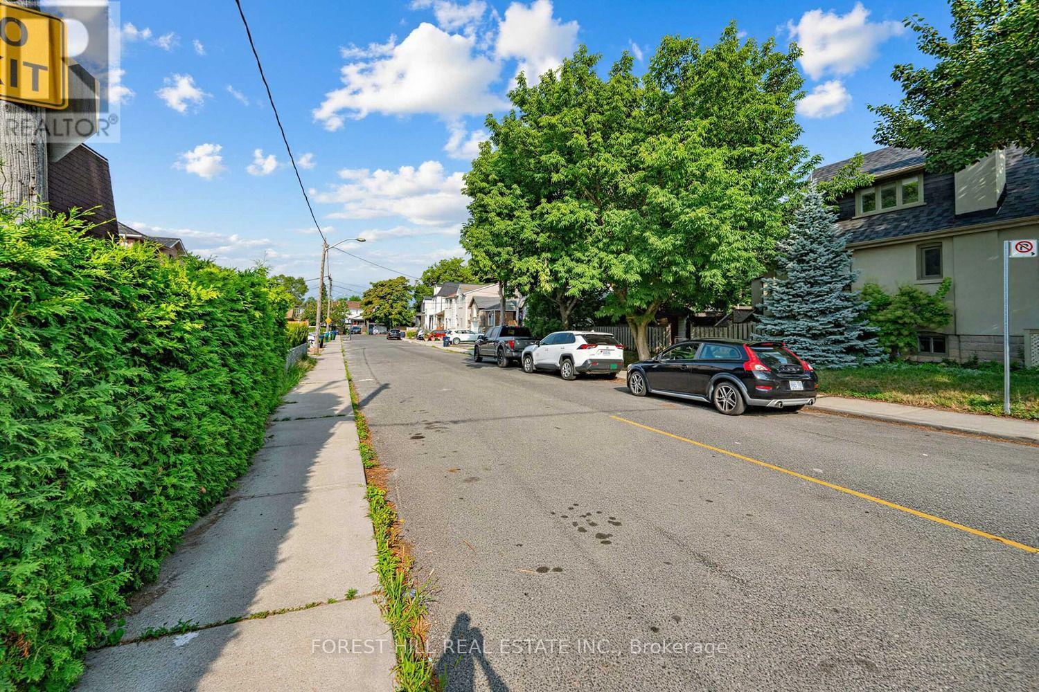 2 MULBERRY CRESCENT