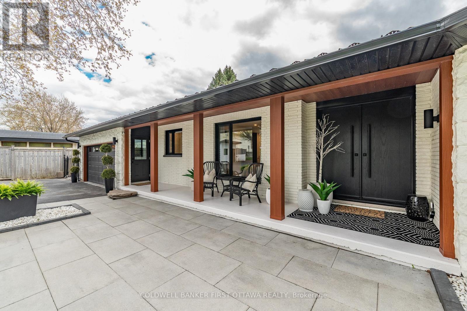 1060 RIVER ROAD