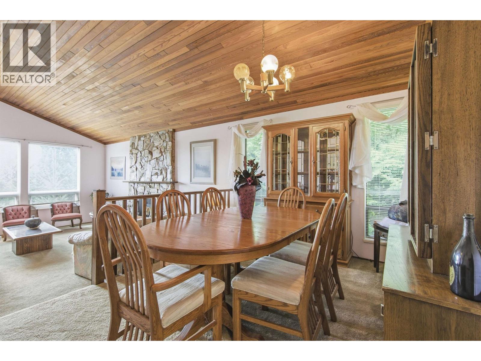 1215 CYPRESS PLACE