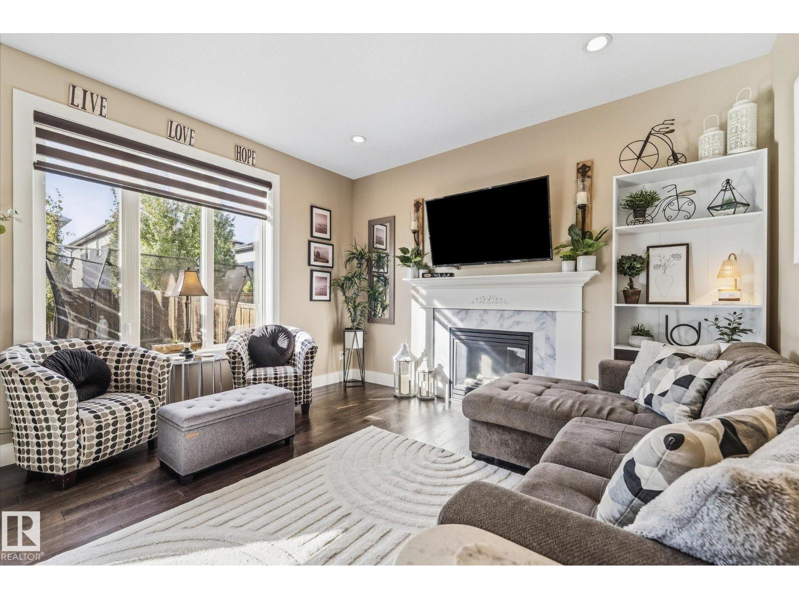 53 RIDGEVIEW CL