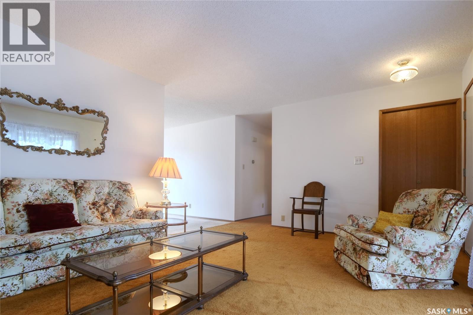 1008 Parklane DRIVE