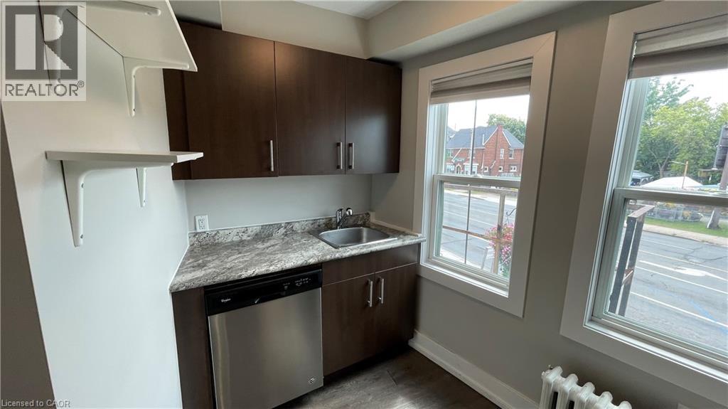 4 OTTAWA Street N Unit# 16