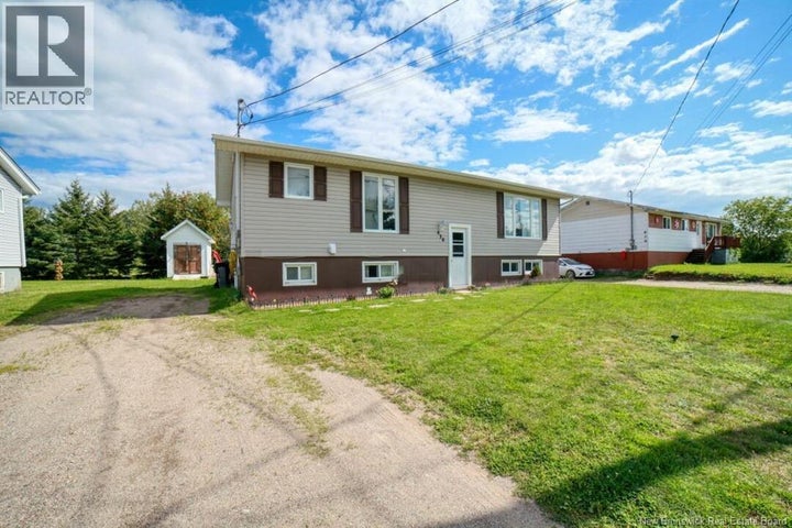 Photo 1 of 20 — 838 Helen Street, Bathurst, NB E2A 2E7