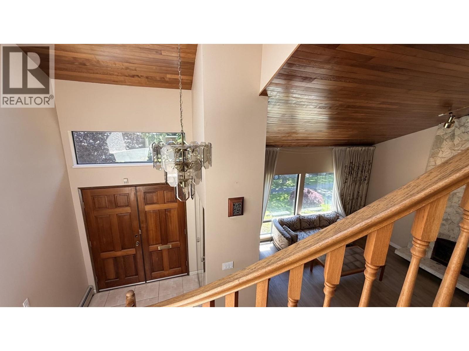 Upper 879 W 62 AVENUE