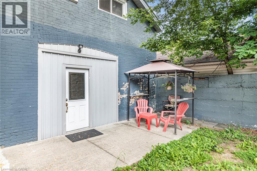 70 PALACE Street Unit# B
