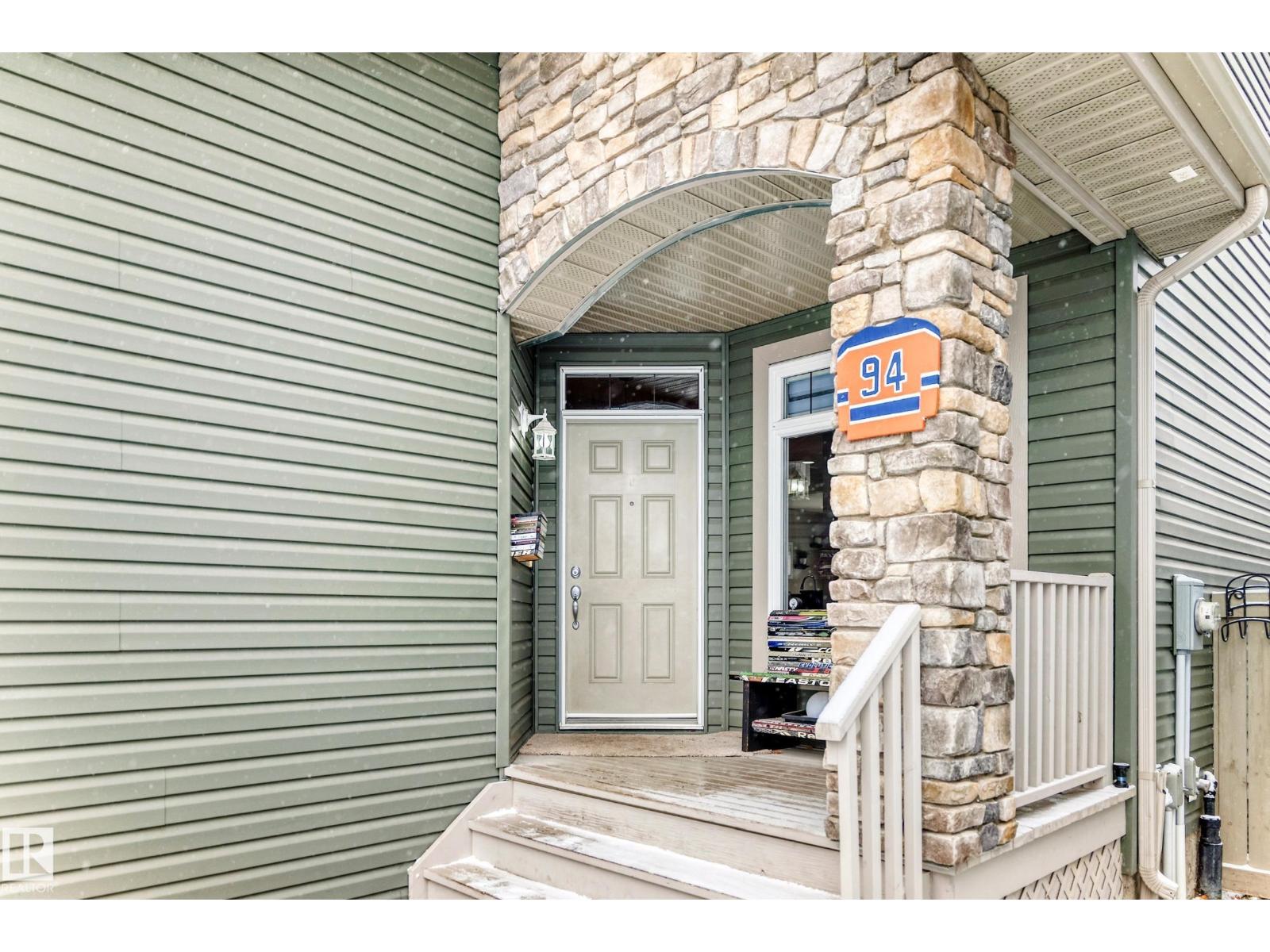 94 ELLINGTON CR
