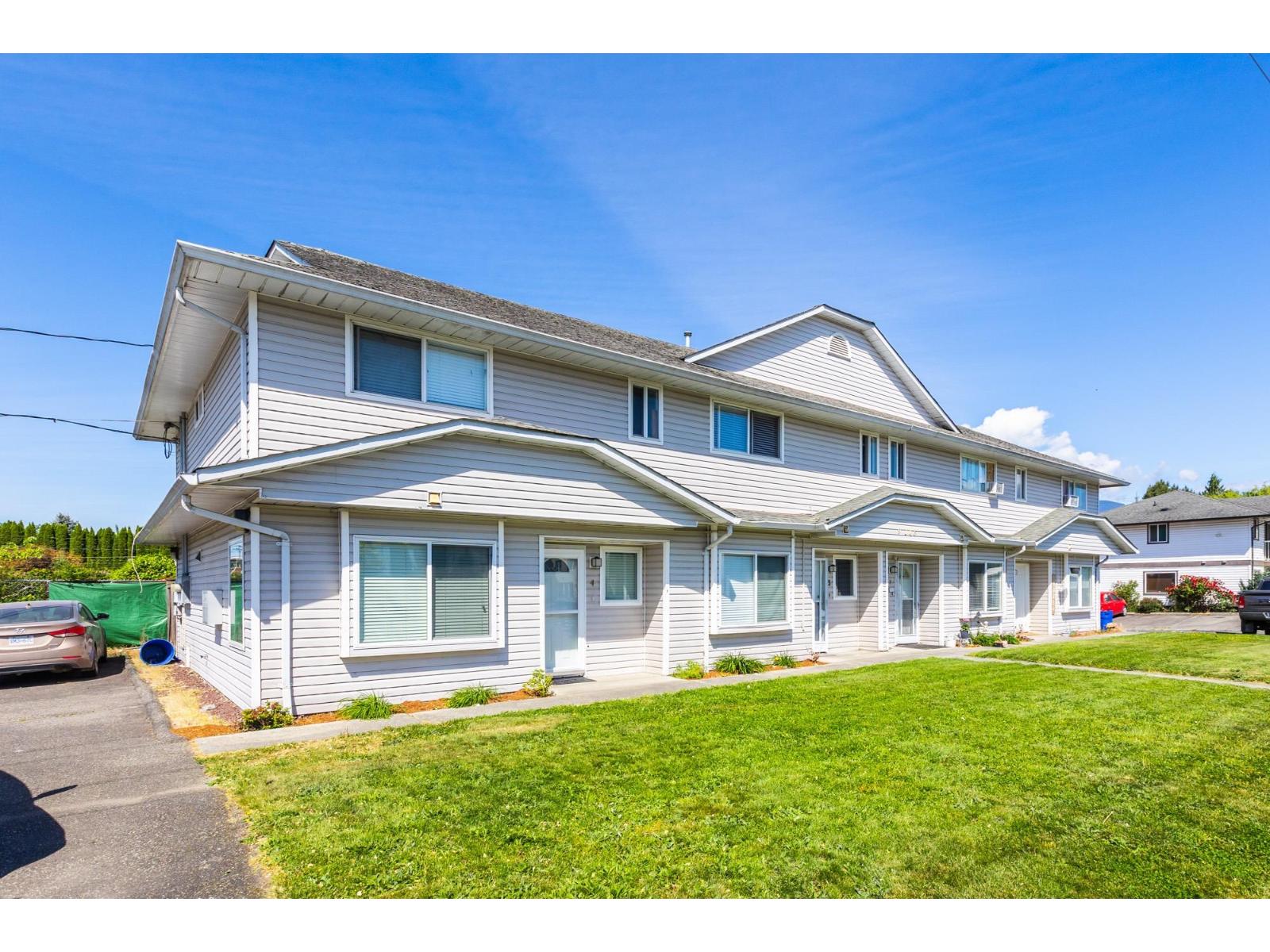 1,2,3,4 9145 CHARLES STREET, Chilliwack Proper East