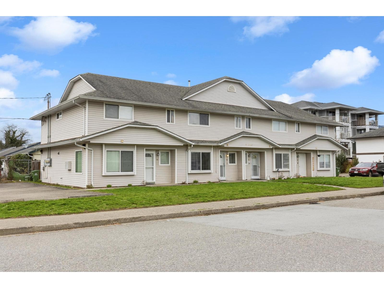 1,2,3,4 9145 CHARLES STREET, Chilliwack Proper East