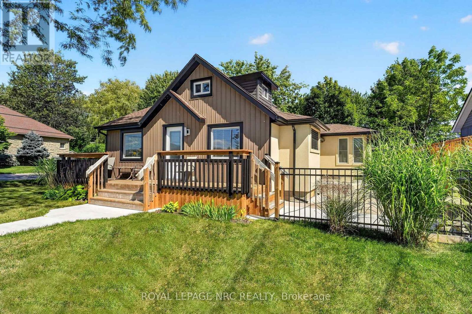 220 ROSEWOOD AVENUE