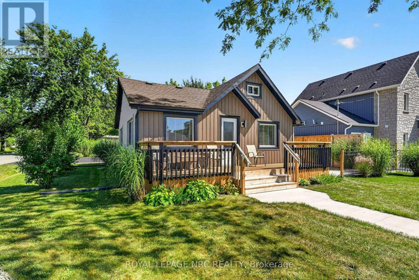 220 ROSEWOOD AVENUE