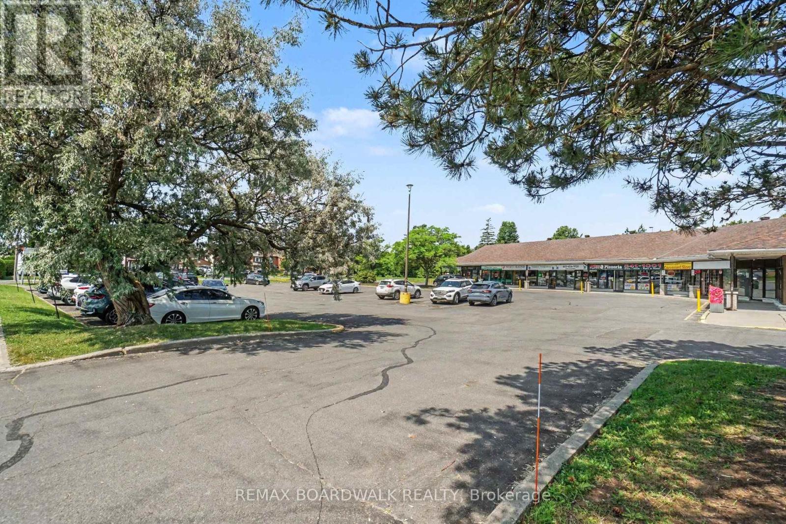 1B - 375 DES EPINETTES AVENUE